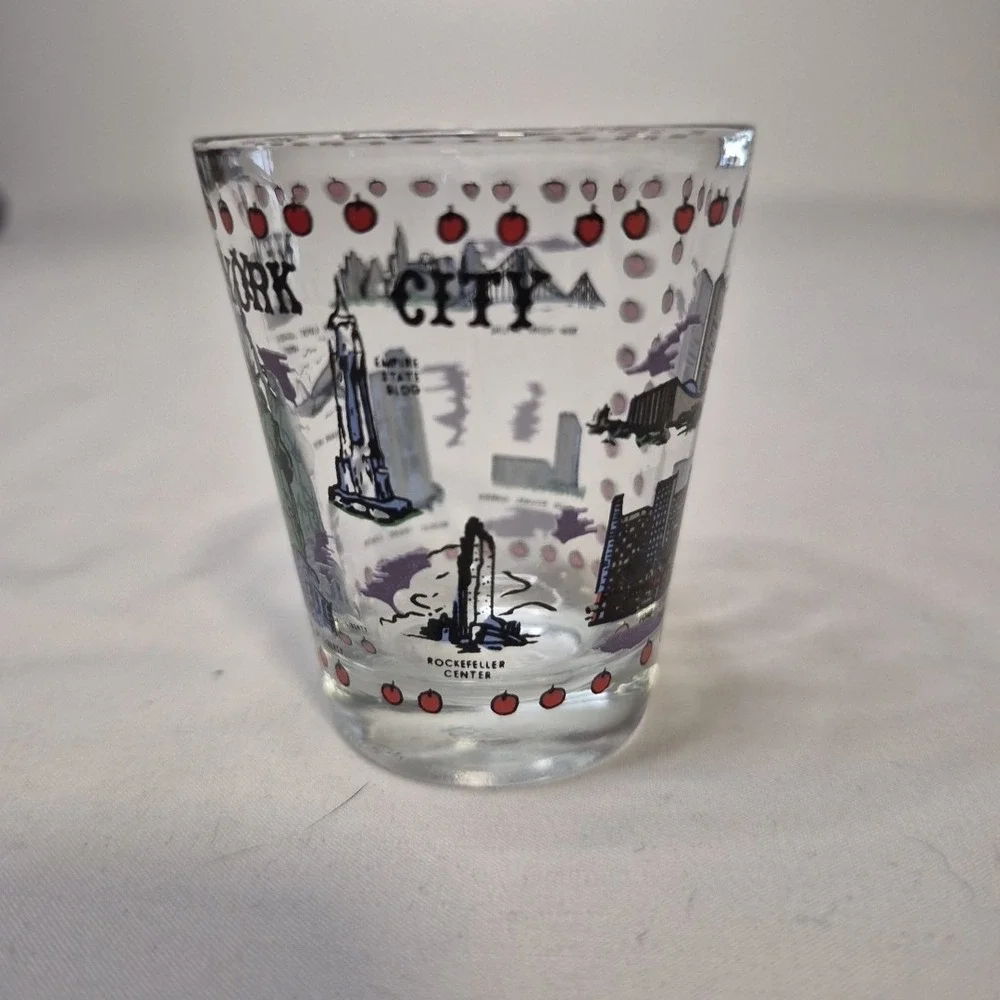 New York City Shot‎ Glass The Big Apple Souvenir Statue of Liberty Twin Towers
